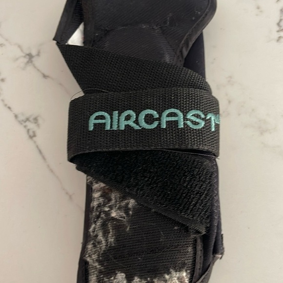 Aircast Brace size small right - Picture 2 of 3